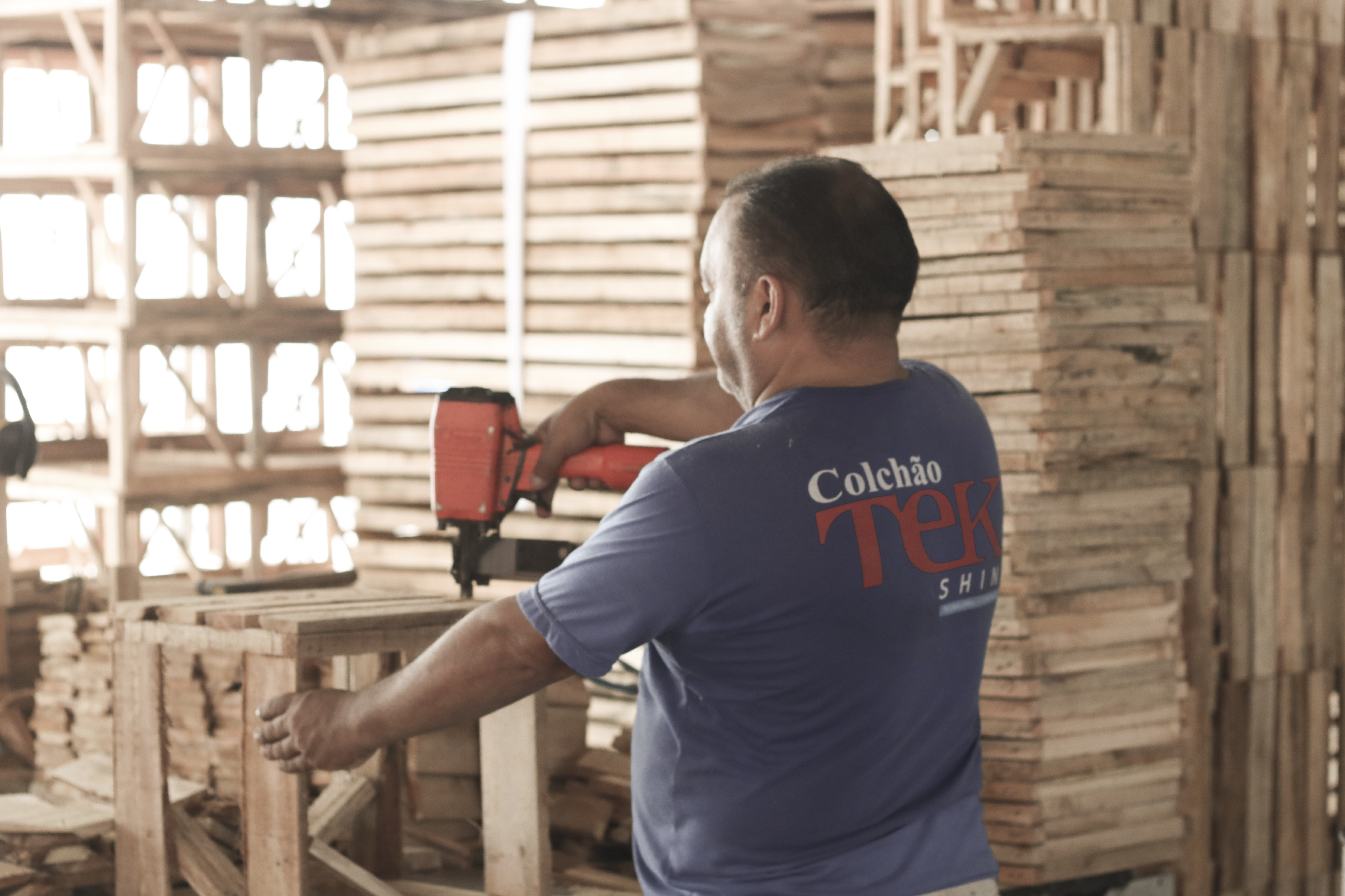 Do laboratório ao quarto: a jornada de um colchão Tekshine